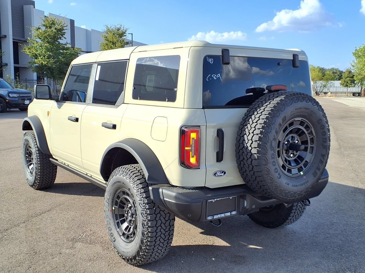 New 2026 Ford Bronco Badlands AWD/4WD image 6