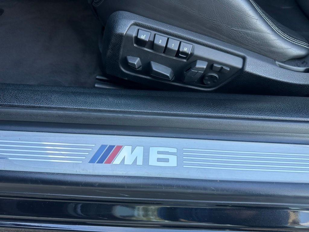 Used 2012 BMW M6 Convertible RWD image 25
