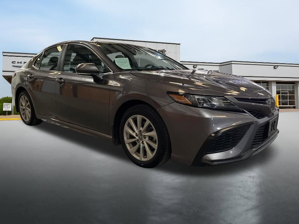 Used 2024 Toyota Camry SE image 7