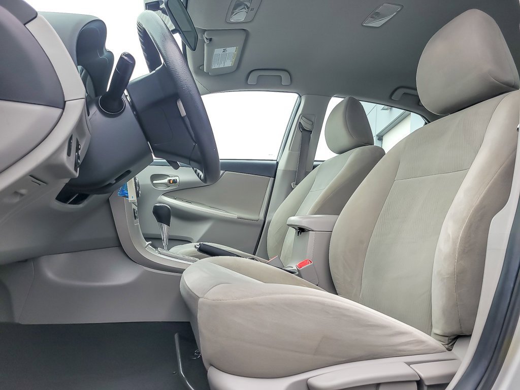 Used 2012 Toyota Corolla LE image 6