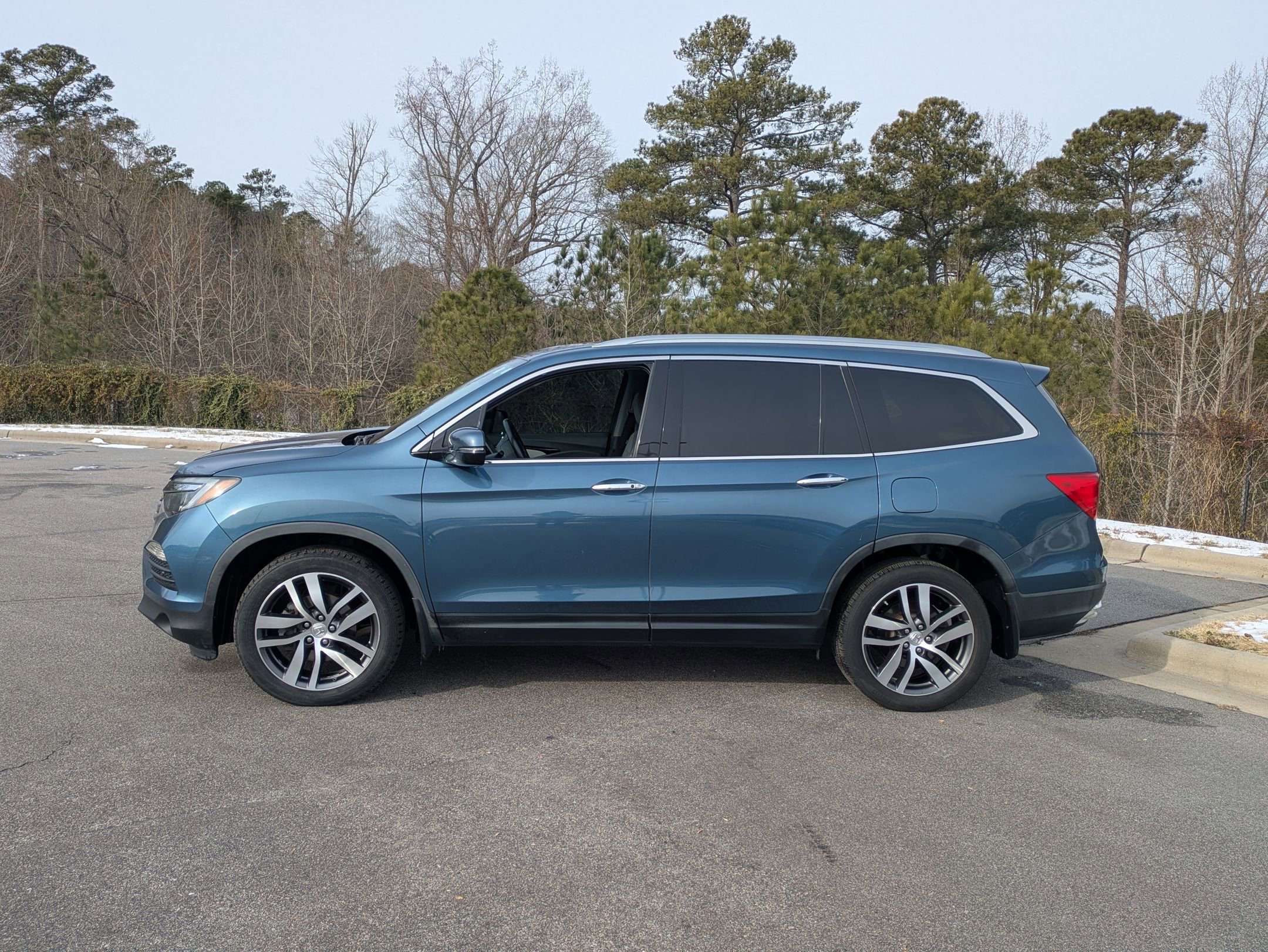 Used 2016 Honda Pilot Elite image 8