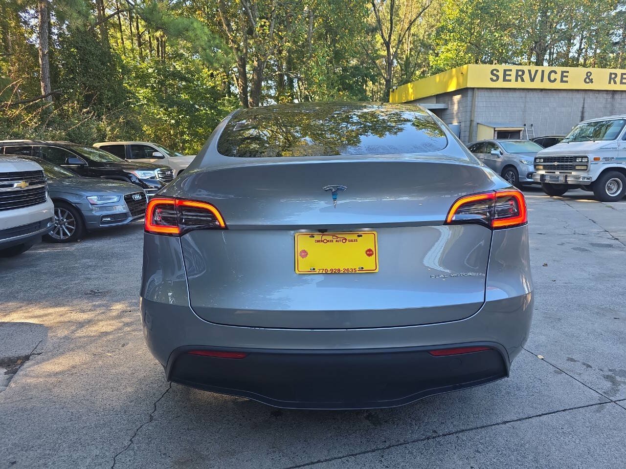 Used 2024 Tesla Model Y Long Range AWD/4WD image 5