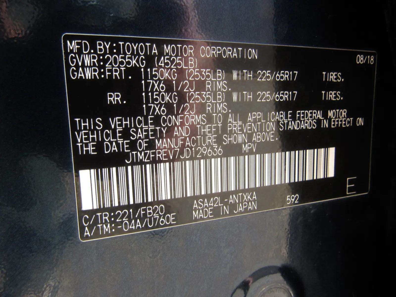 Used 2018 Toyota RAV4 LE FWD image 28