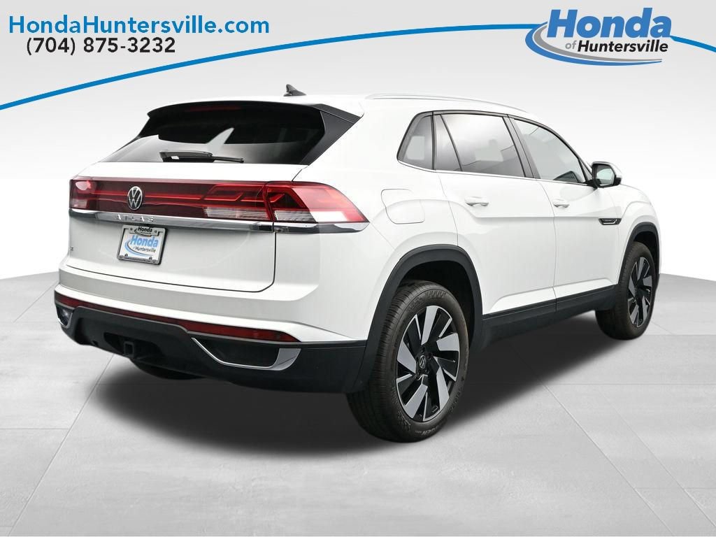 Used 2025 Volkswagen Atlas Cross Sport SE FWD image 8
