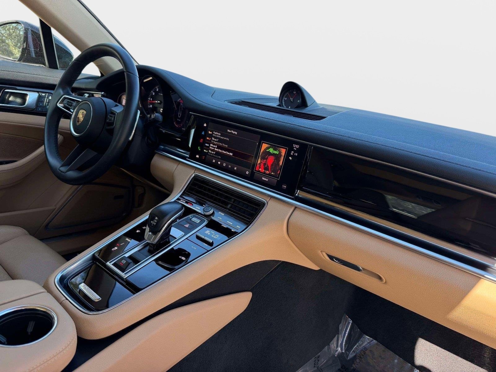 Used 2022 Porsche Panamera 4 AWD/4WD image 35