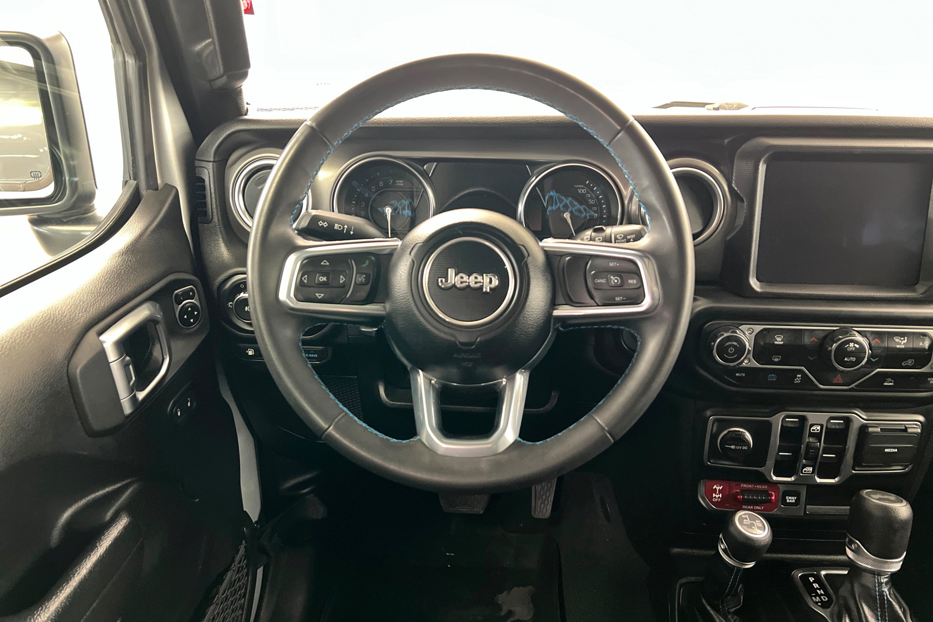 Used 2023 Jeep Wrangler Unlimited Rubicon 4xe w/ Steel Bumper Group image 12