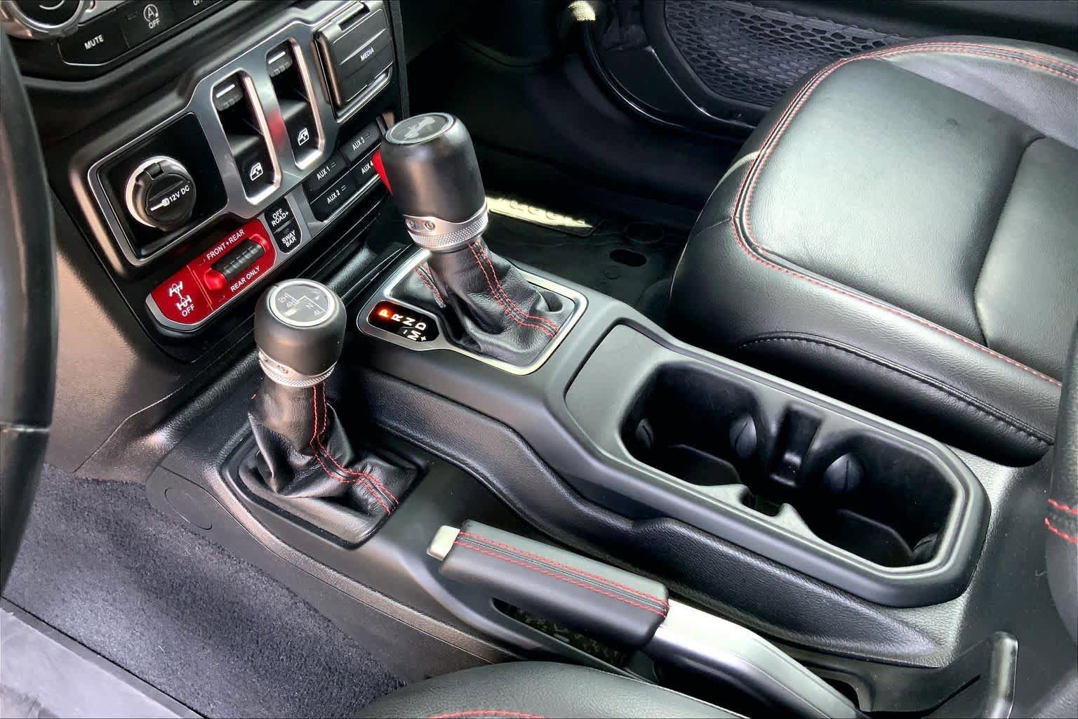 Used 2023 Jeep Wrangler Rubicon AWD/4WD image 18