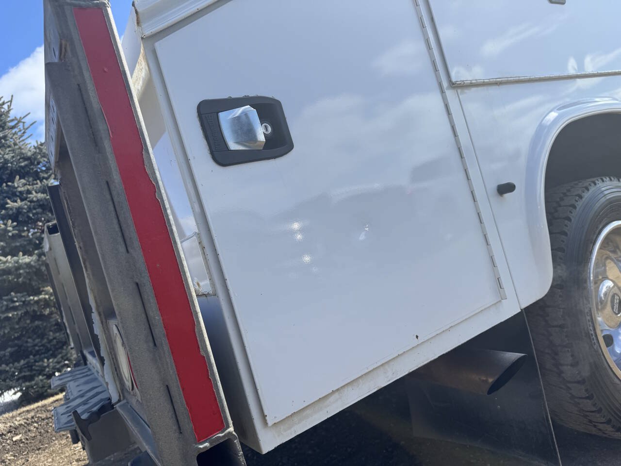 Used 2018 Ford F550 4x4 Regular Cab Super Duty image 20