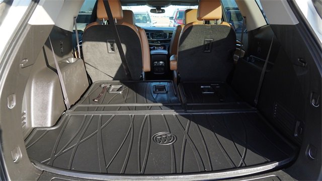 Used 2019 Buick Enclave Essence w/ LPO, Sport Appearance Package image 13