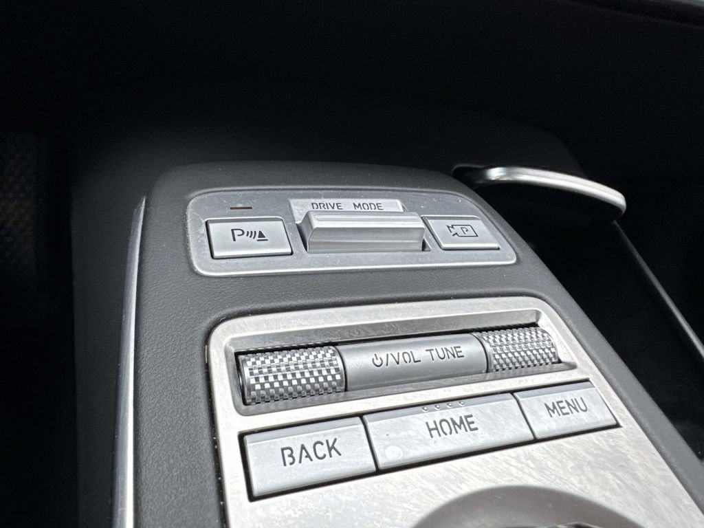 Certified 2023 Genesis GV70 2.5T w/ Select Package AWD/4WD image 25