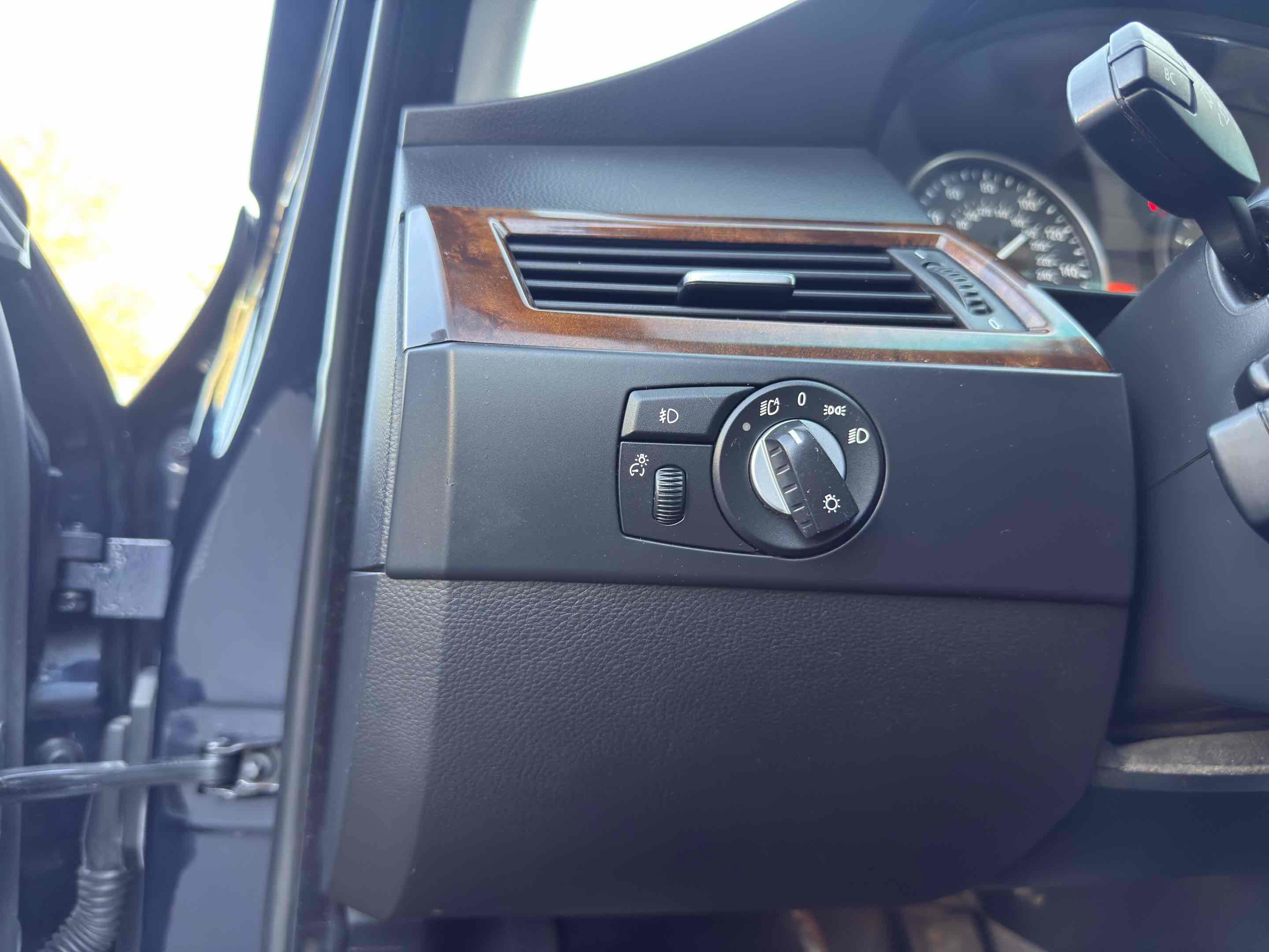 Used 2008 BMW 535xi Wagon w/ Premium Pkg image 42