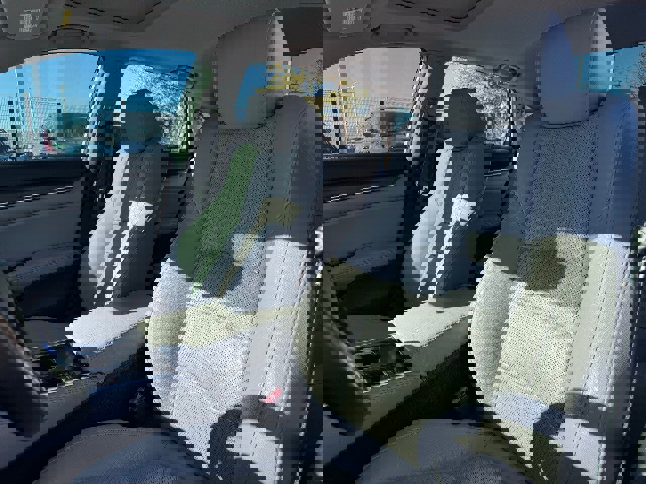 Used 2018 Honda Accord Touring image 10