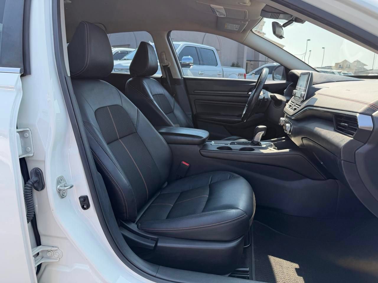 Used 2022 Nissan Altima 2.5 SR AWD/4WD image 17