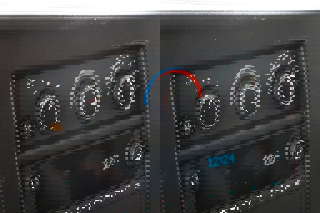 Used 2018 Chevrolet Express 3500 LT w/ LT Preferred Equipment Group image 17