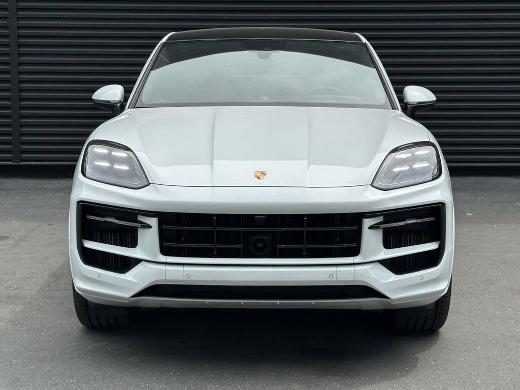 Certified 2025 Porsche Cayenne S AWD/4WD image 8