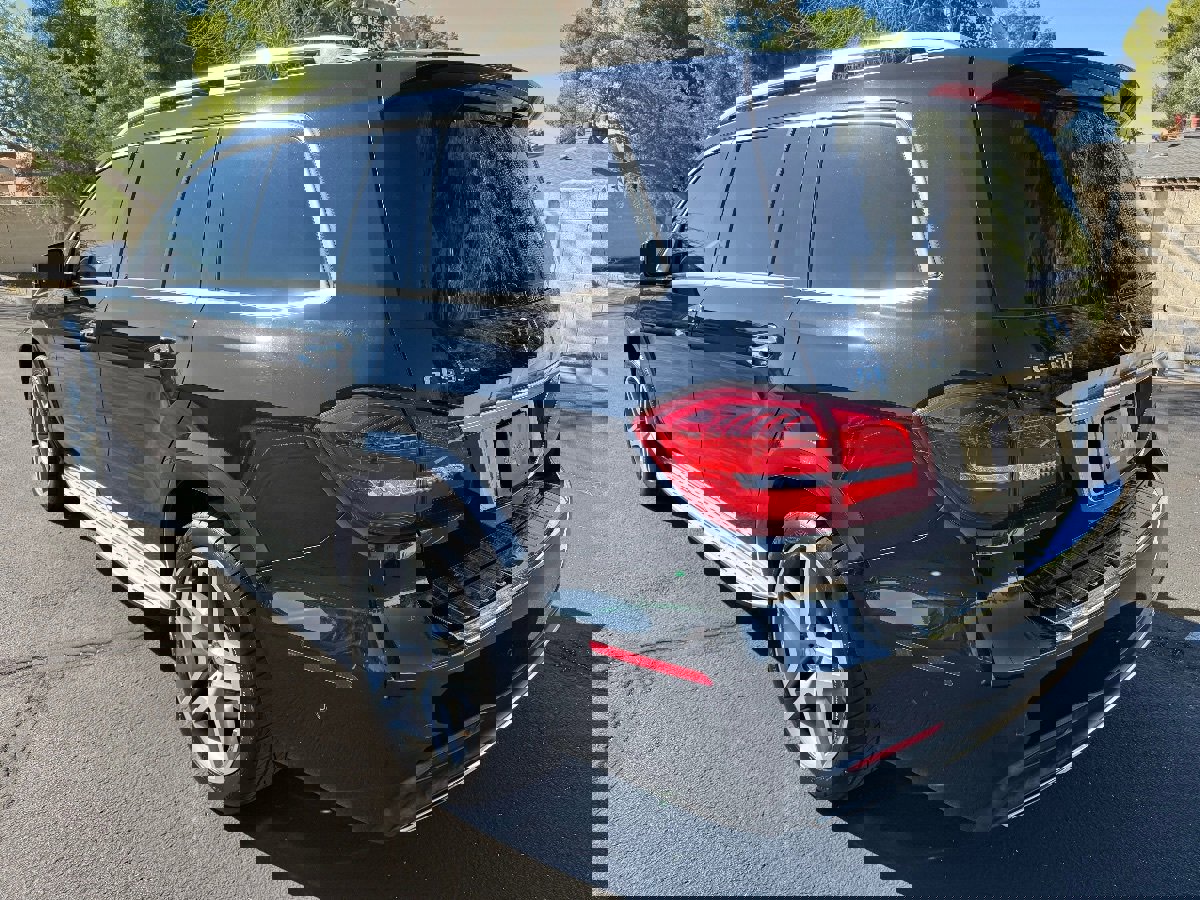 Used 2017 Mercedes-Benz GLS 550 4MATIC image 9