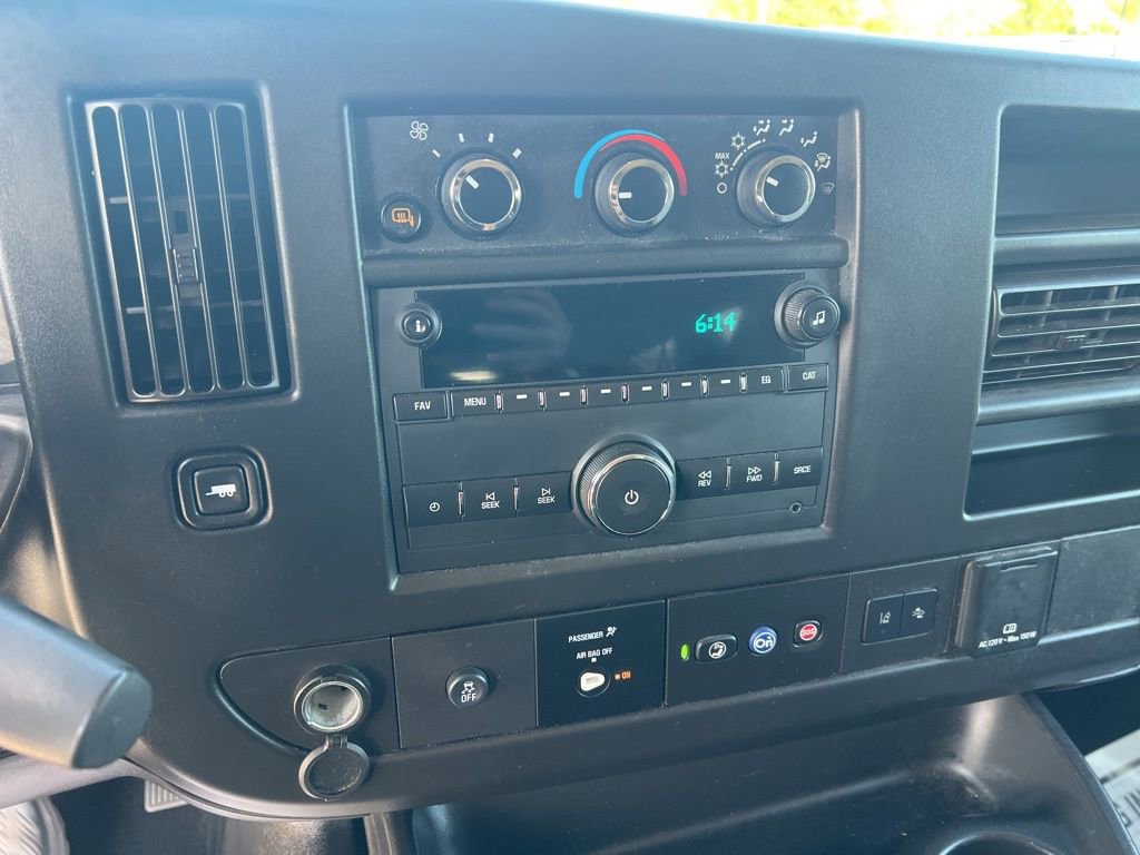 Used 2019 Chevrolet Express 3500 LT w/ LT Preferred Equipment Group RWD image 50