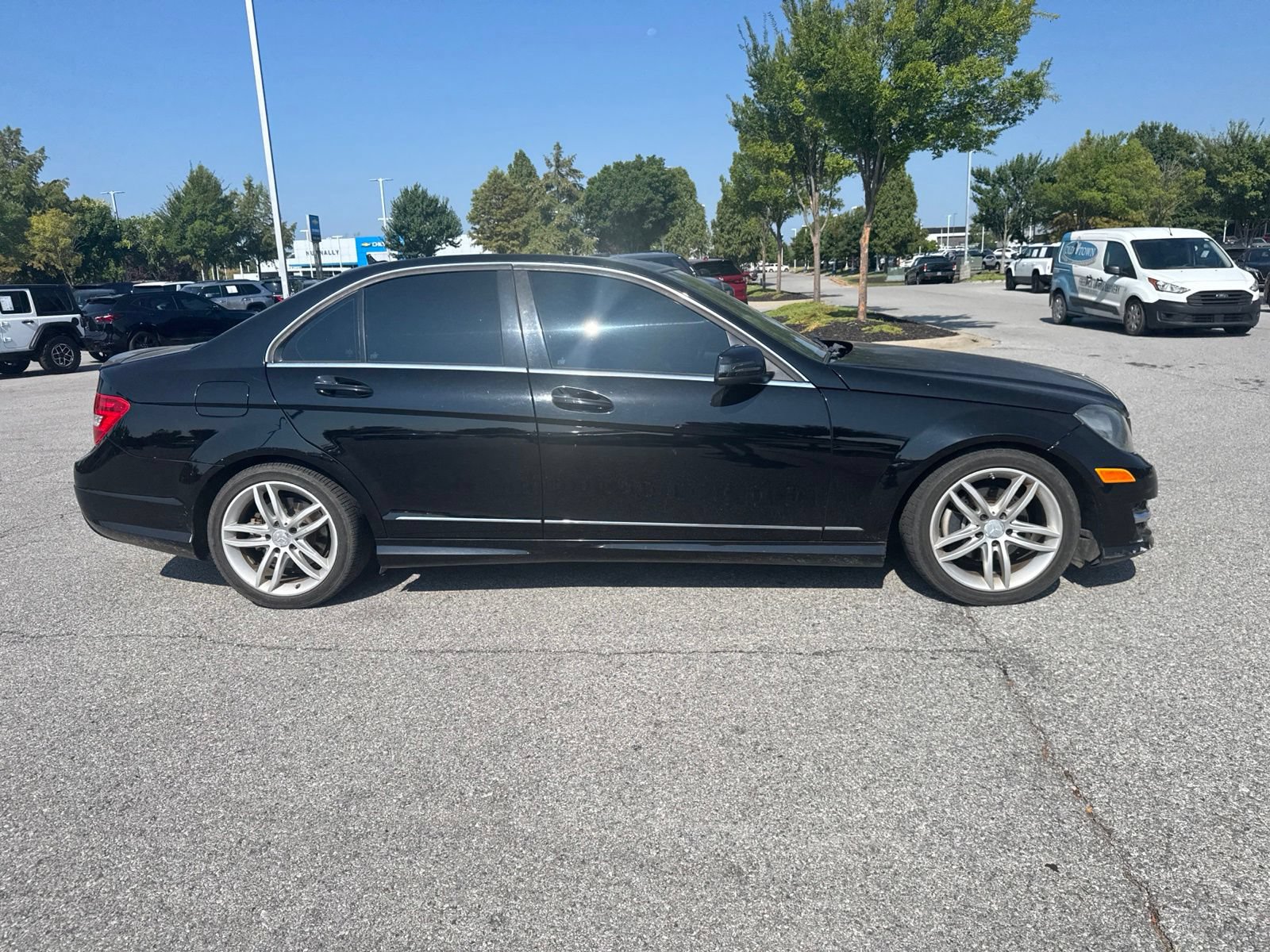 Used 2014 Mercedes-Benz C 250 Sedan image 4