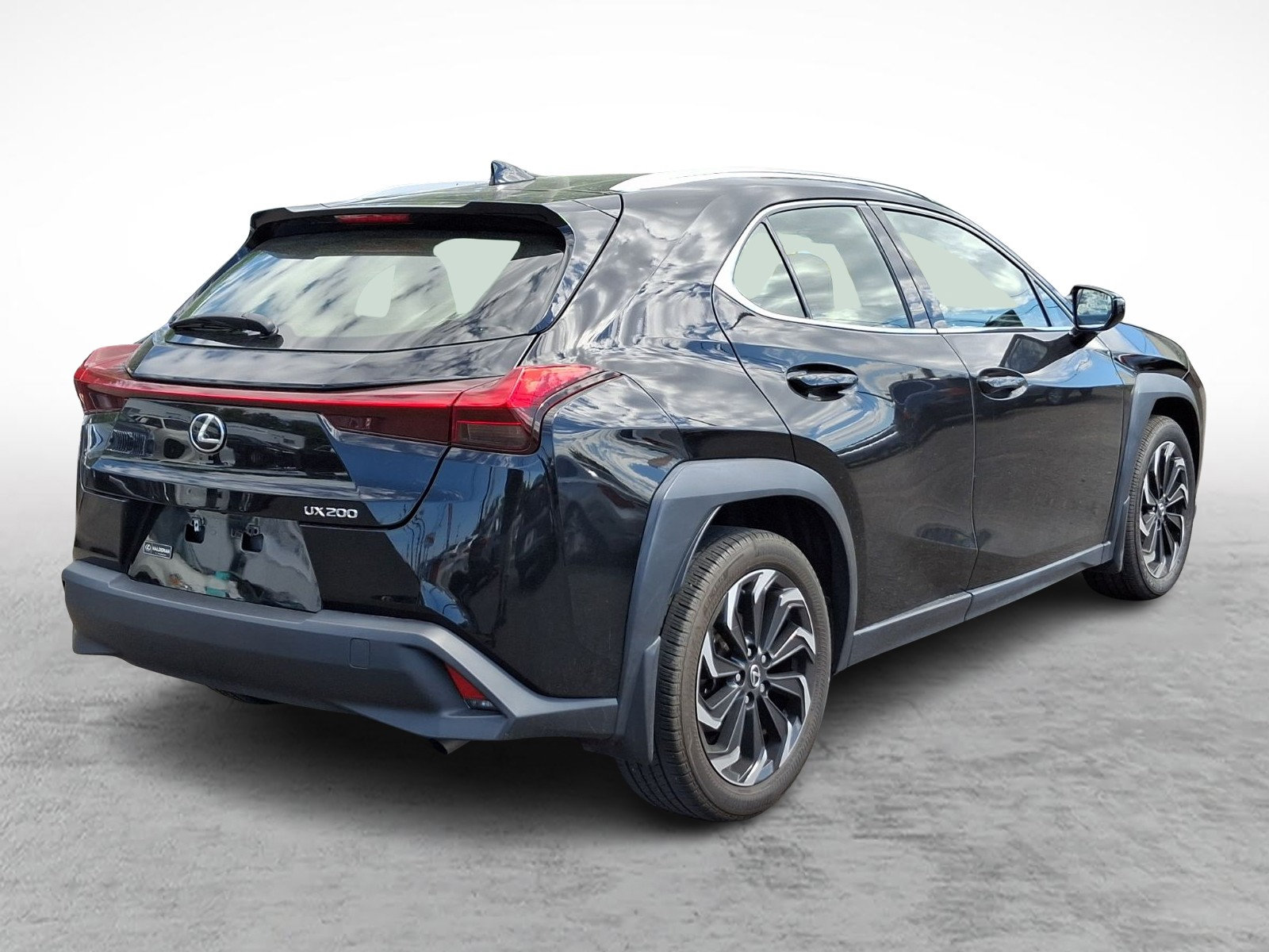 Used 2022 Lexus UX 200 w/ Accessory Package (Z1) FWD image 6