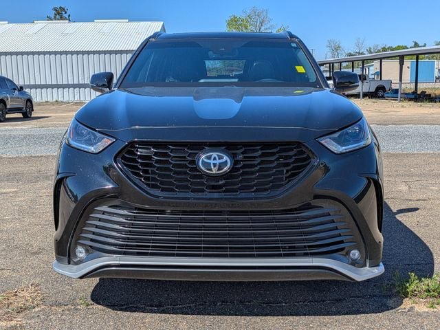 Used 2022 Toyota Highlander XSE FWD image 9
