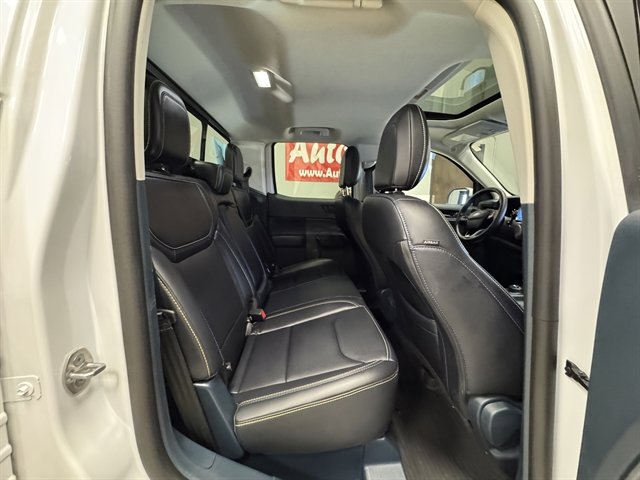 Used 2025 Ford Maverick Lobo image 15