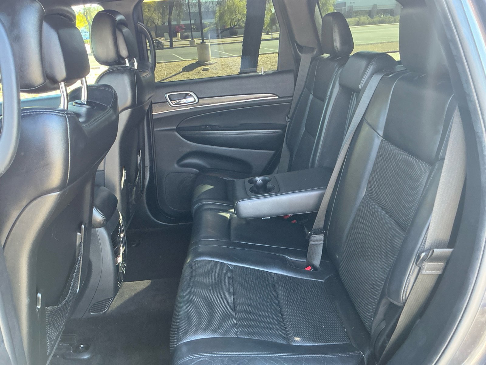 Used 2018 Jeep Grand Cherokee Limited w/ Luxury Group II image 17