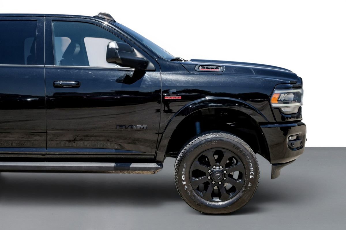 Used 2019 RAM 2500 Laramie w/ Black Appearance Package AWD/4WD image 7