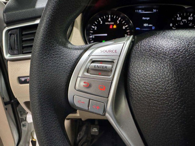 Used 2016 Nissan Rogue SV image 37