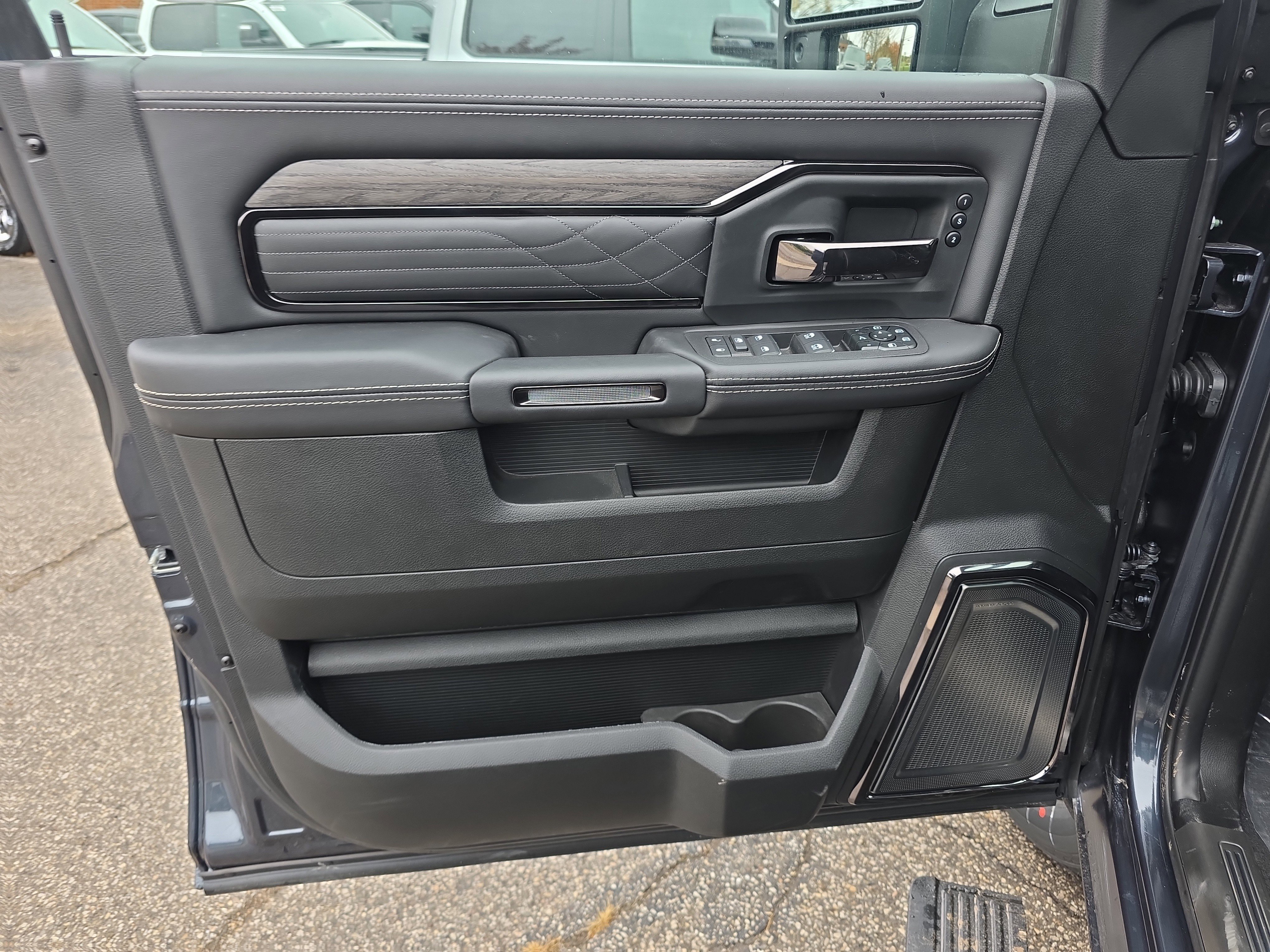 New 2026 RAM 2500 Limited image 15