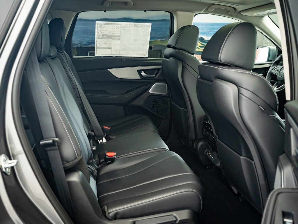 Used 2025 Acura MDX SH-AWD w/ Technology Package image 36