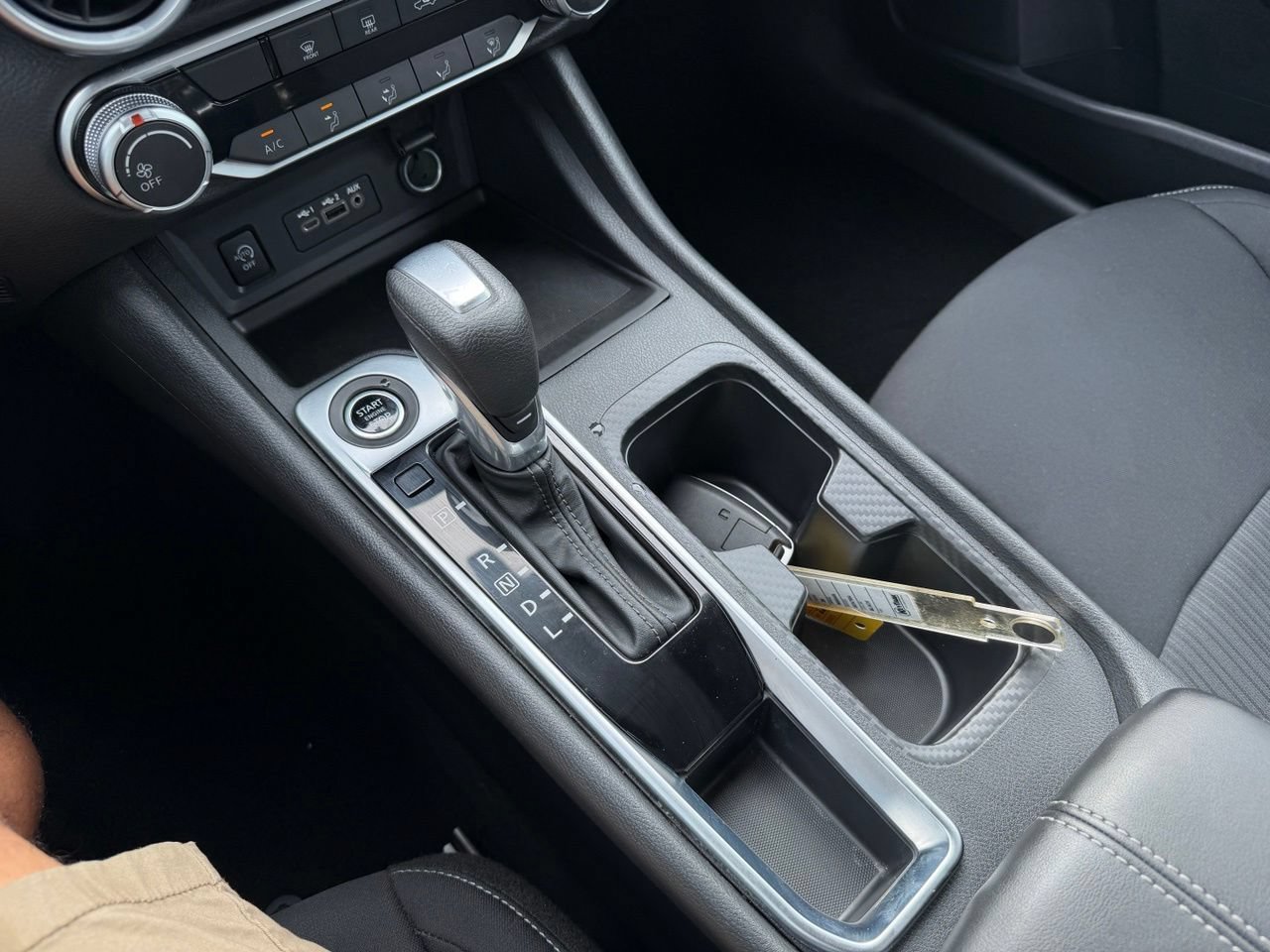 Certified 2025 Nissan Sentra SV FWD image 22
