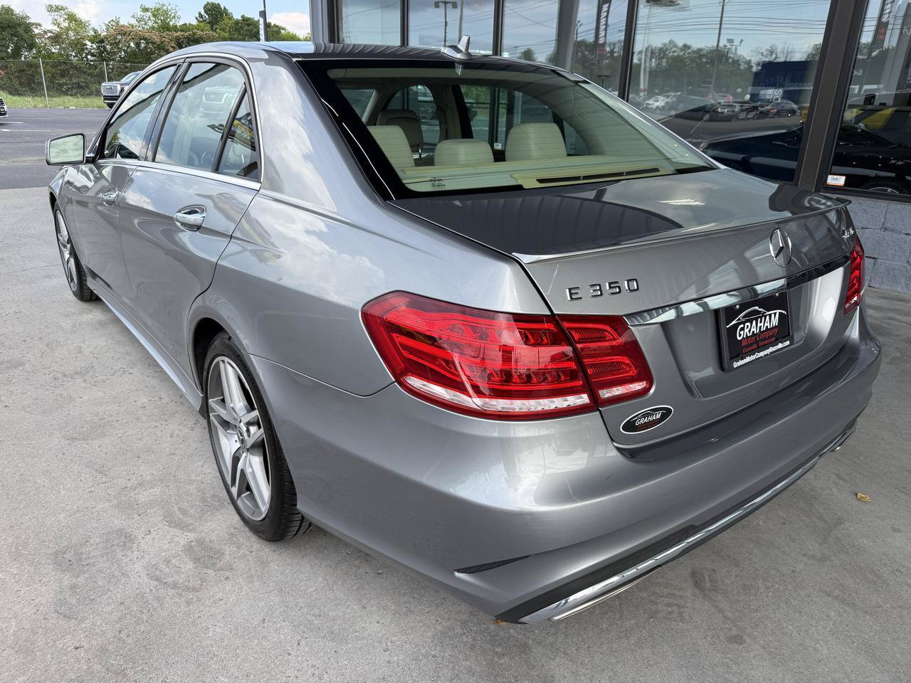 Used 2014 Mercedes-Benz E 350 4MATIC Sport image 6