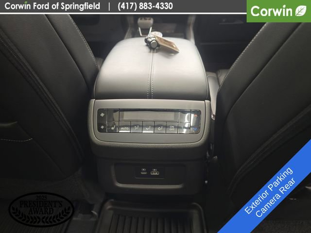 Used 2024 Nissan Pathfinder SL w/ SL Premium Package AWD/4WD image 14