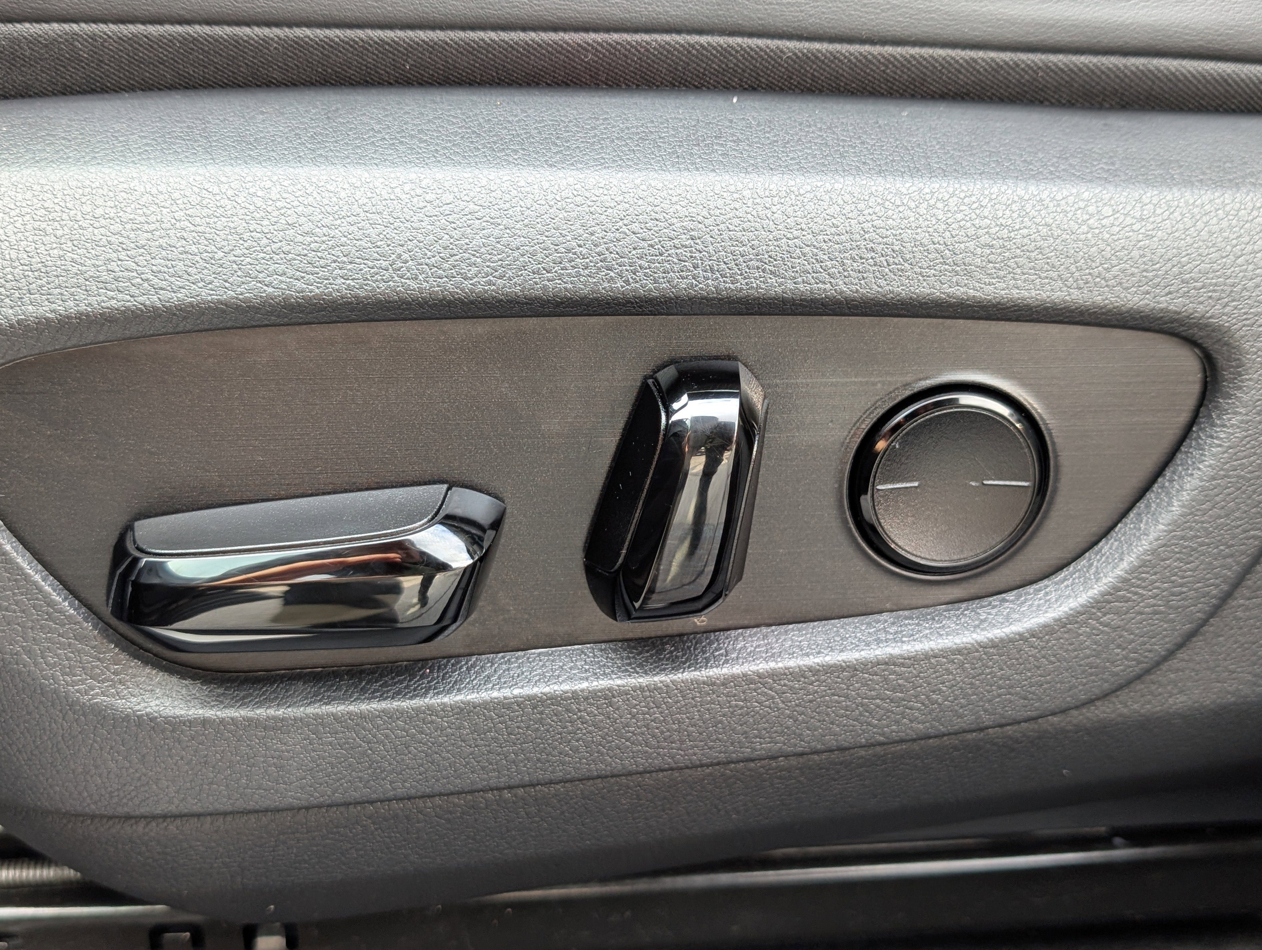 Used 2024 Lexus RX 350 Premium w/ Accessory Package (Z1) image 21