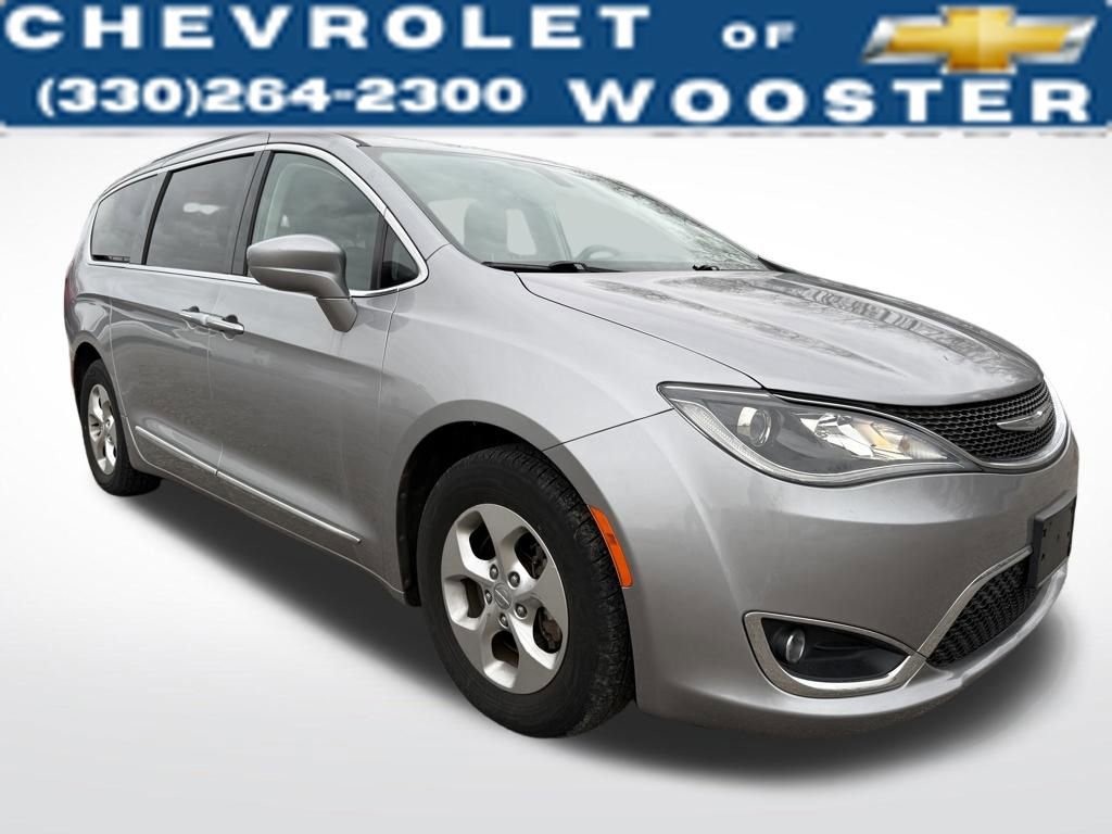 Used 2017 Chrysler Pacifica Touring-L Plus image 7