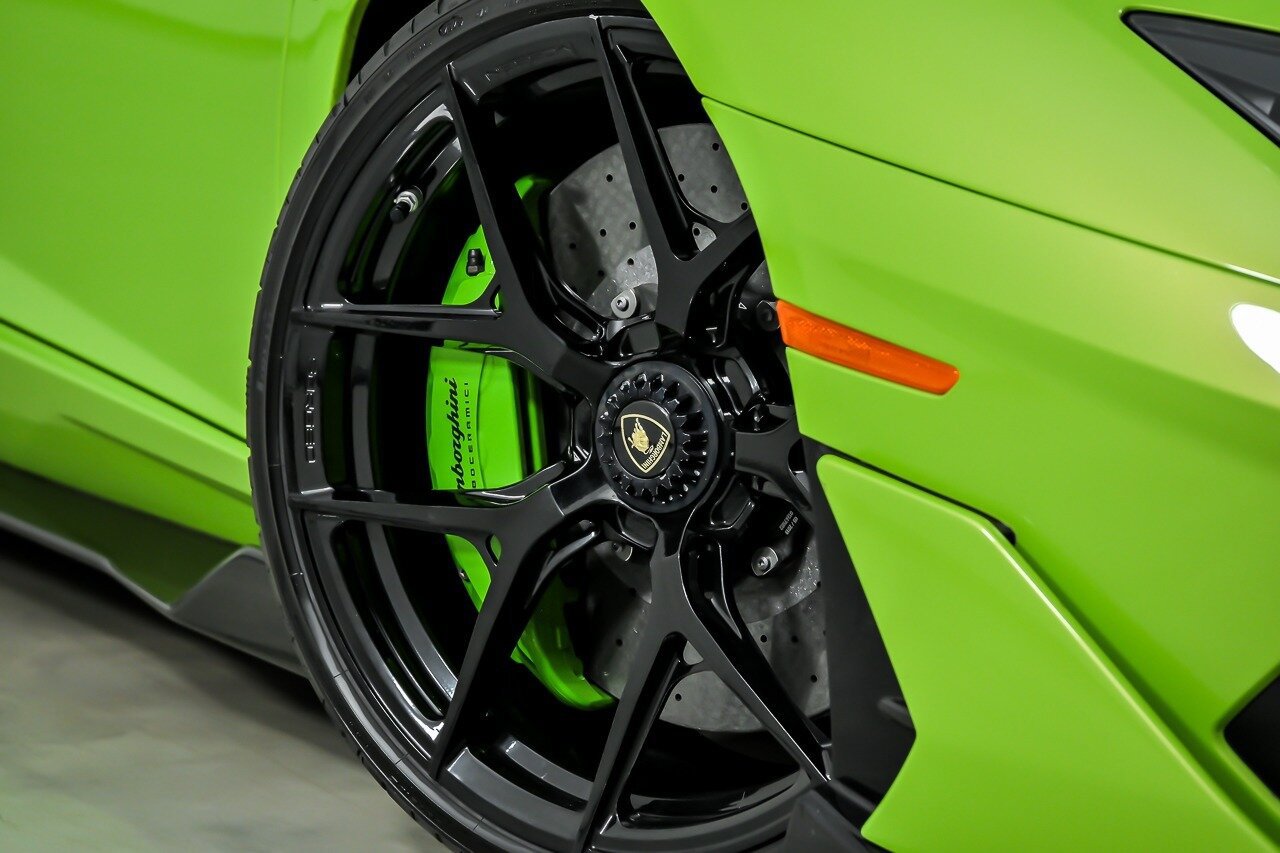 Used 2019 Lamborghini Aventador SVJ image 5
