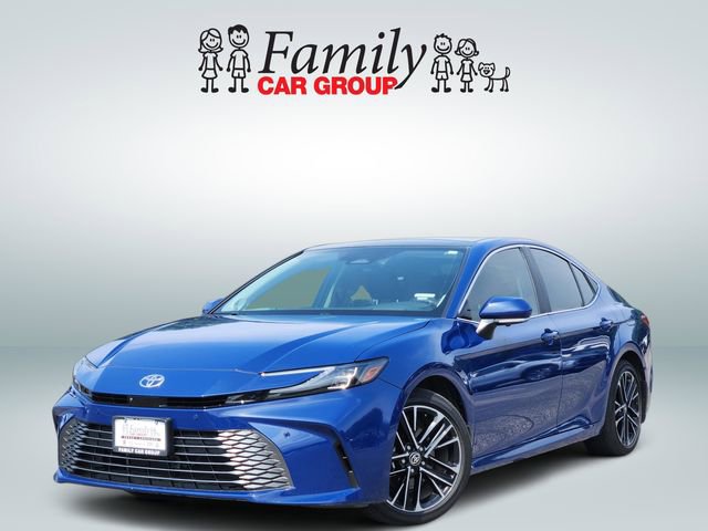 Used 2025 Toyota Camry XLE w/ Premium Plus Package AWD/4WD image 1