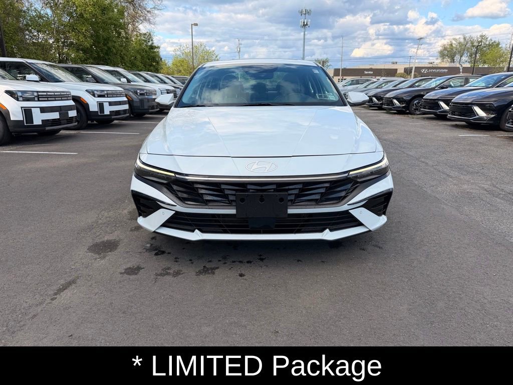 Used 2024 Hyundai Elantra Limited FWD image 8