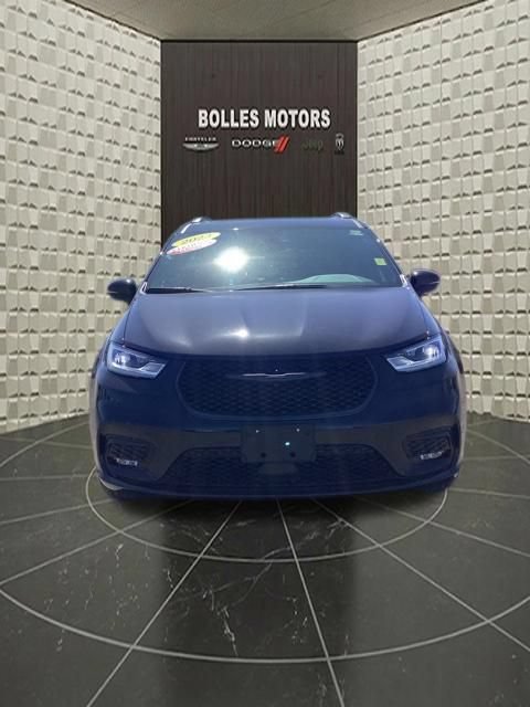 Certified 2023 Chrysler Pacifica Touring-L w/ S Appearance Package AWD/4WD image 11