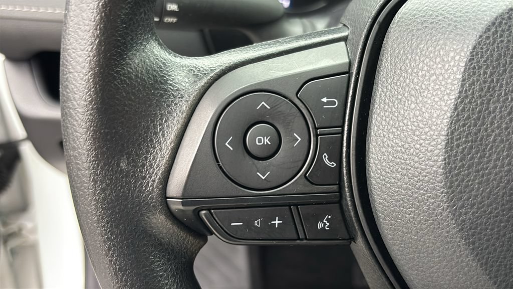Used 2025 Toyota RAV4 LE AWD/4WD image 15