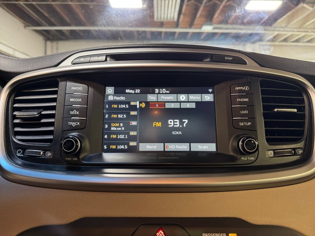 Used 2017 Kia Sorento AWD w/ LX Convenience Package image 17