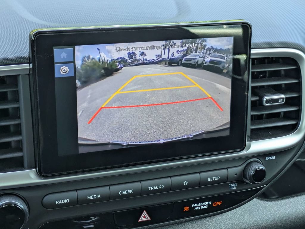 Used 2024 Hyundai Venue SEL FWD image 22