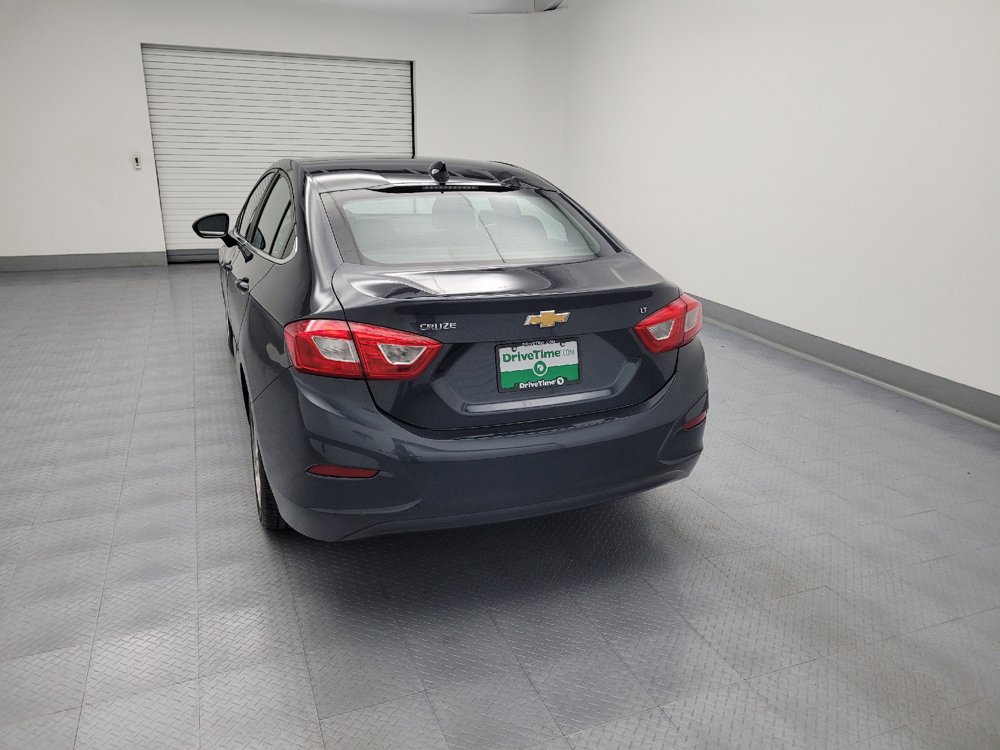 Used 2017 Chevrolet Cruze LT FWD image 6