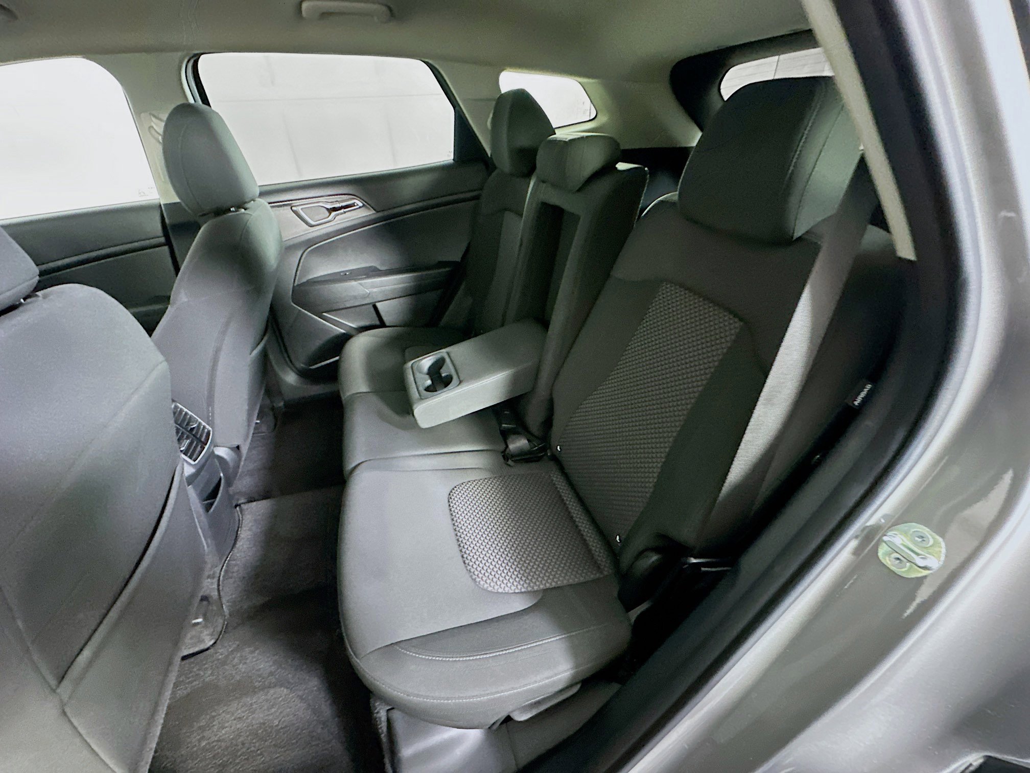 Used 2025 Kia Sportage LX image 27