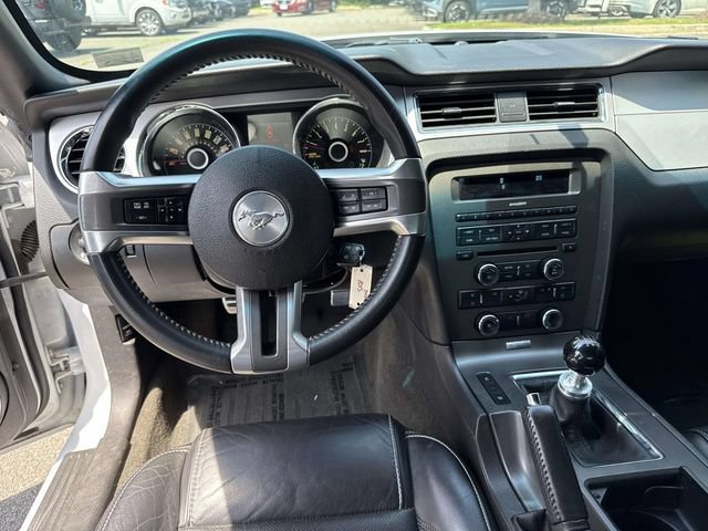 Used 2014 Ford Mustang GT Premium w/ Comfort Package RWD image 17