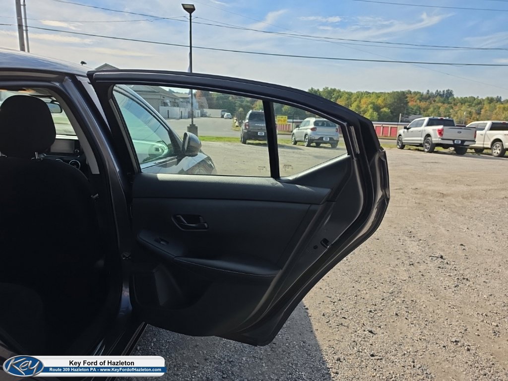 Used 2025 Nissan Sentra S FWD image 35