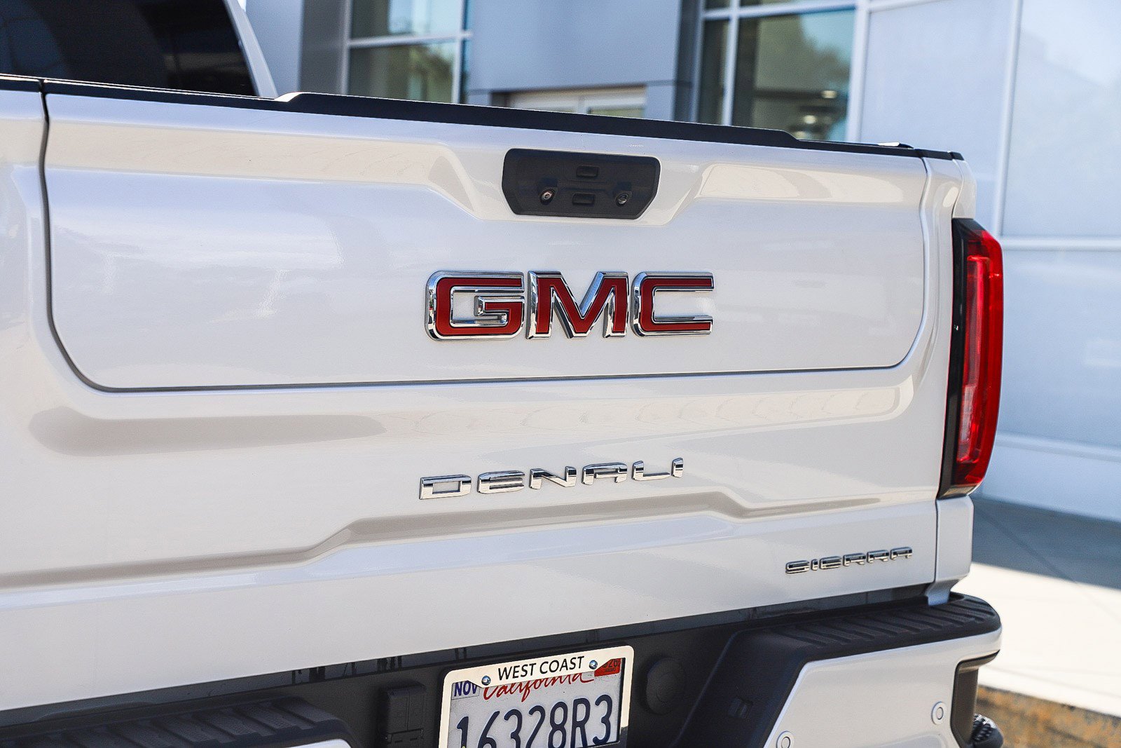 Used 2022 GMC Sierra 1500 Denali AWD/4WD image 11