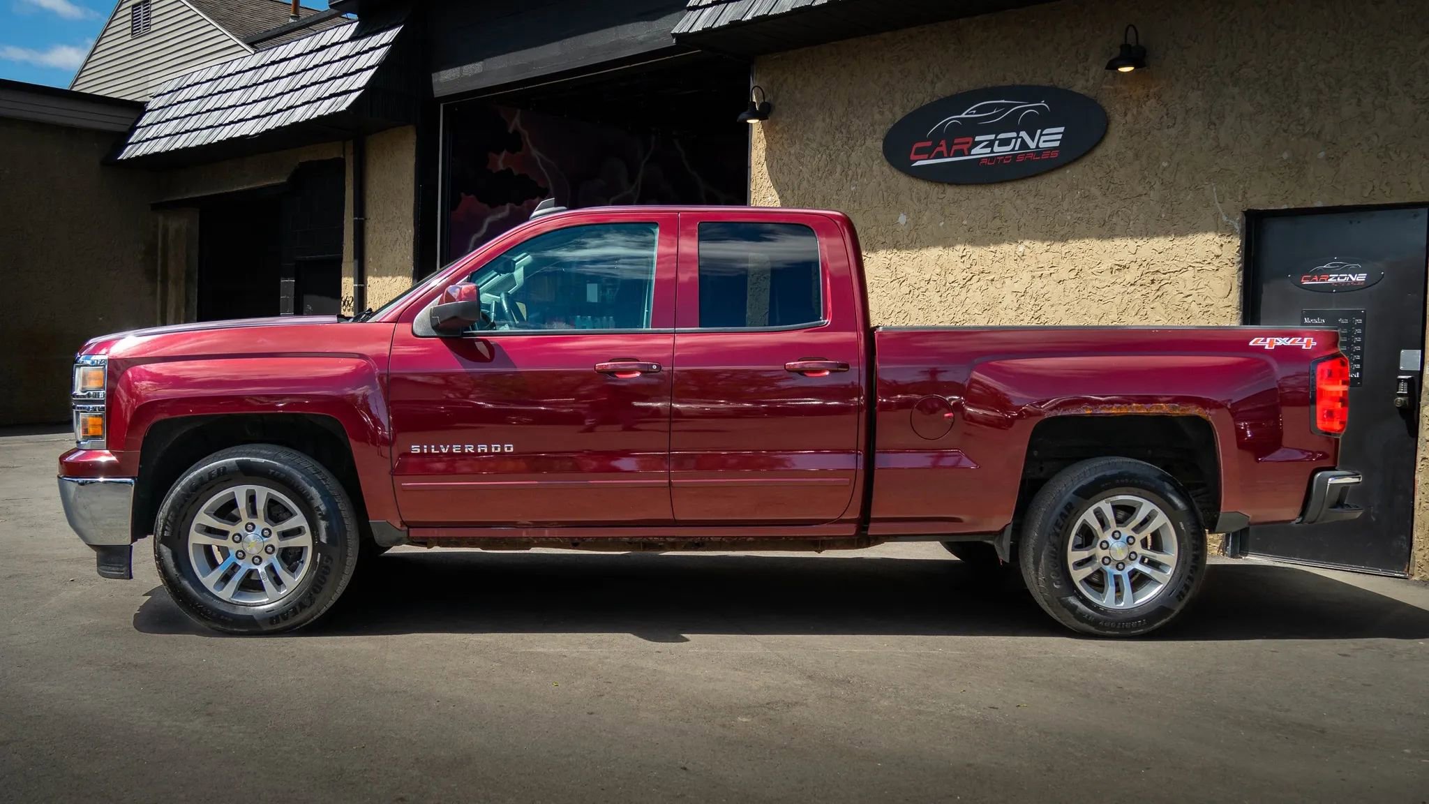 Used 2015 Chevrolet Silverado 1500 LT AWD/4WD image 4