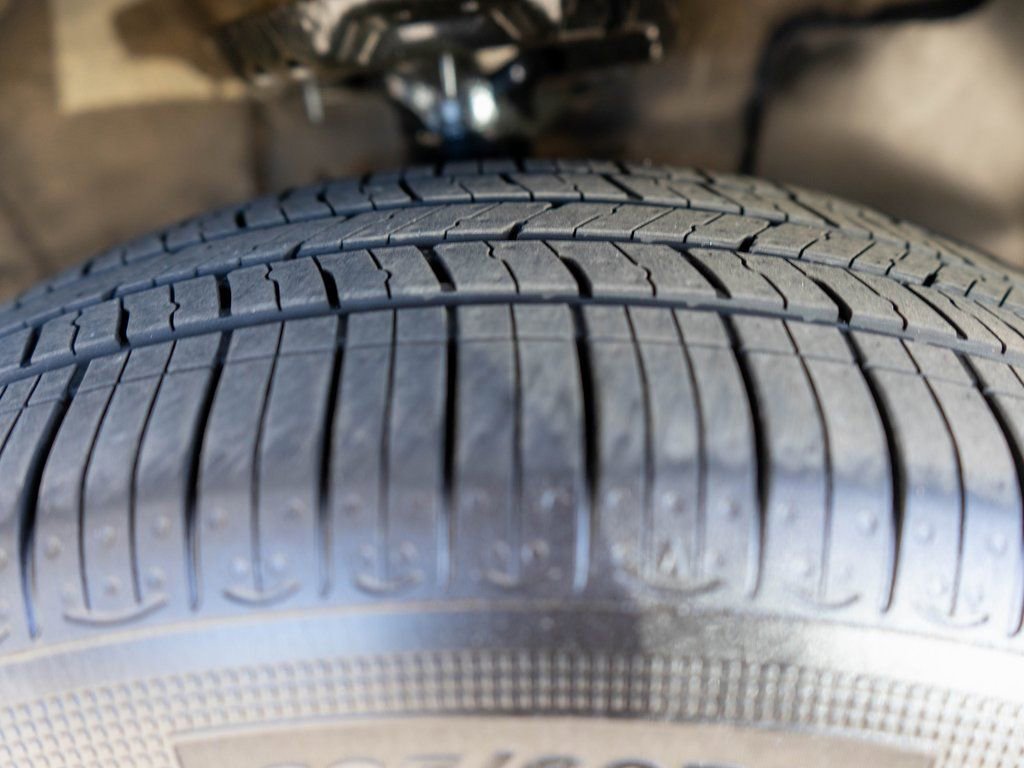 Used 2023 Kia Niro SX Touring FWD image 38