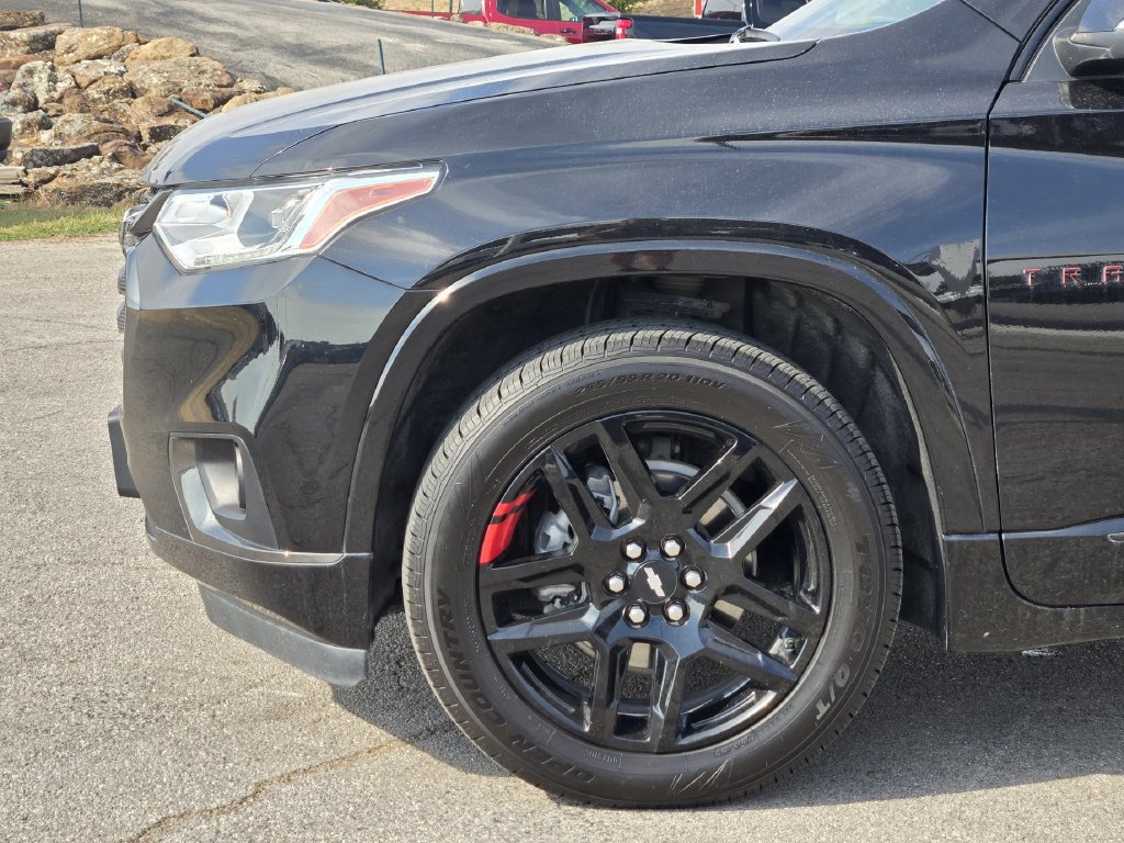 Used 2021 Chevrolet Traverse Premier w/ Redline Edition FWD image 8